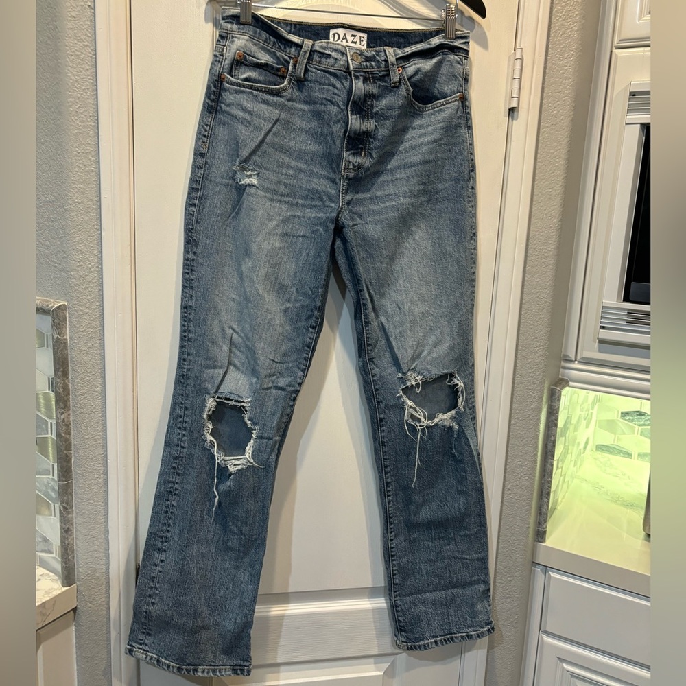 DAZE Denim Straight Ripped leg Jeans